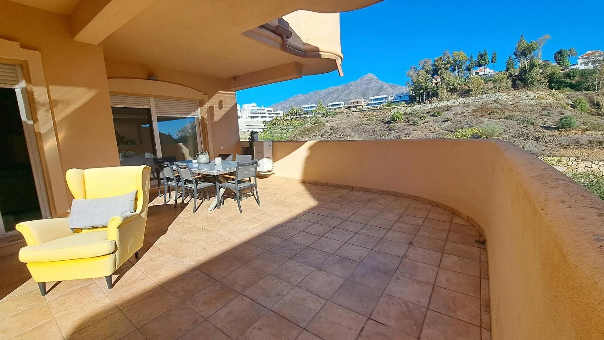 Aloha Hill Club Lejlighed Marbella 0*,