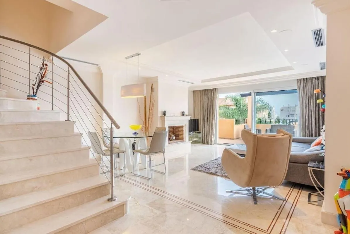 Aloha Hill Club Lejlighed Marbella