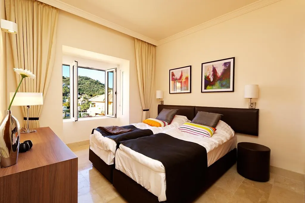 Aloha Hill Club Lejlighed Marbella