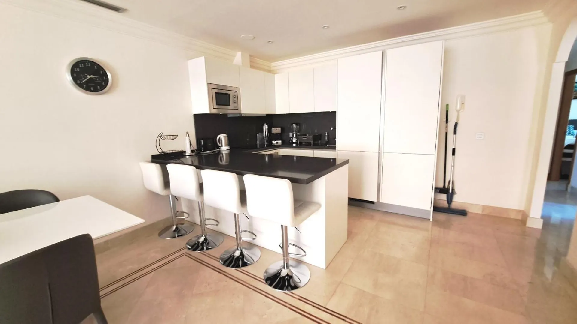 Apartament Aloha Hill Club Marbella 0*,